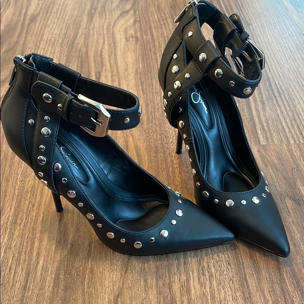 Jessica Simpson Black Studded Pointed Toe Heels size 7